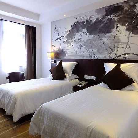 Da Zhong Hotel Indoor Stadium Xuhui Шанхай Екстериор снимка