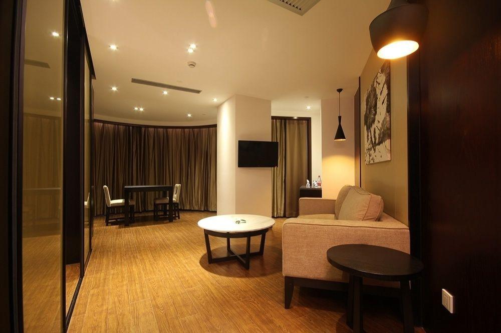 Da Zhong Hotel Indoor Stadium Xuhui Шанхай Екстериор снимка