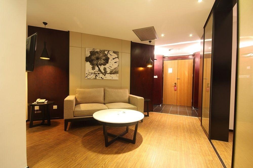 Da Zhong Hotel Indoor Stadium Xuhui Шанхай Екстериор снимка