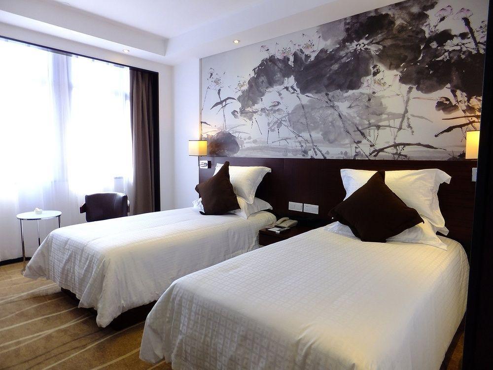 Da Zhong Hotel Indoor Stadium Xuhui Шанхай Екстериор снимка